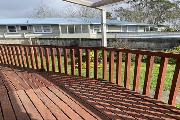 Photo of property in 7 Locket Road, Glenfield, Auckland, 0629