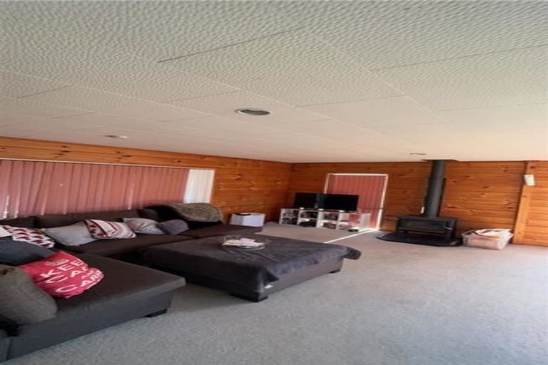 Photo of property in 36 Meadowvale Rise, Titirangi, Auckland, 0604