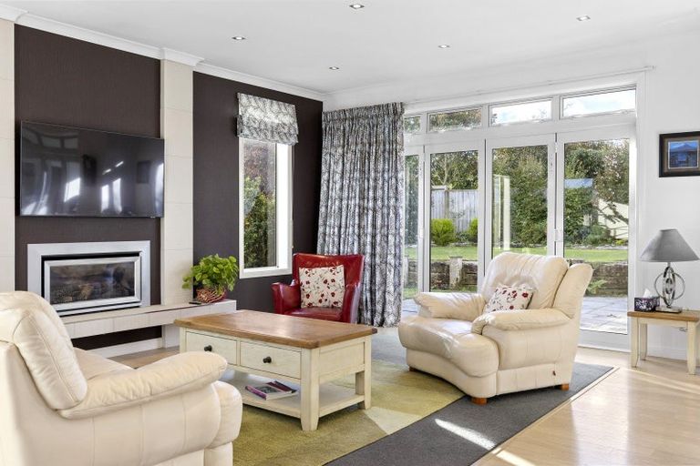 Photo of property in 25 Magnolia Rise, Waipahihi, Taupo, 3330