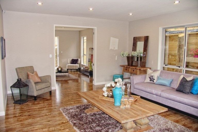 Photo of property in 7 Rahotu Way, Bayview, Auckland, 0629