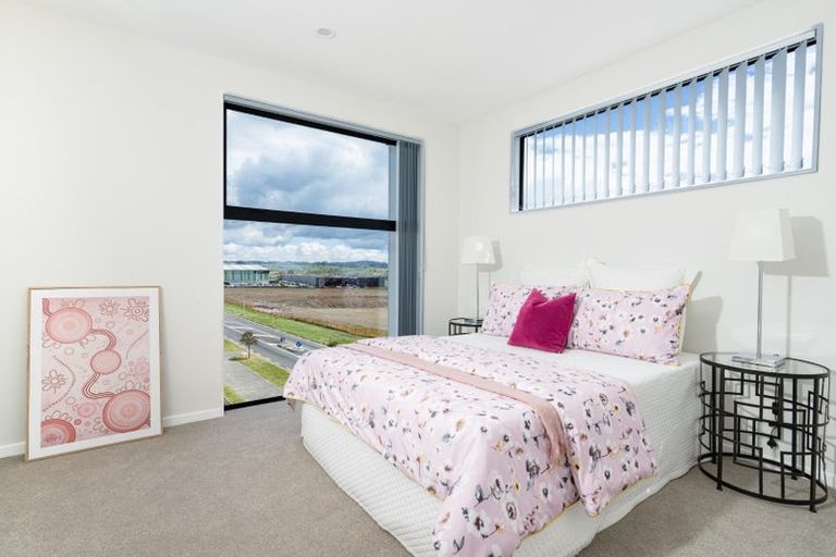 Photo of property in 35 Hinonga Loop, Silverdale, 0932