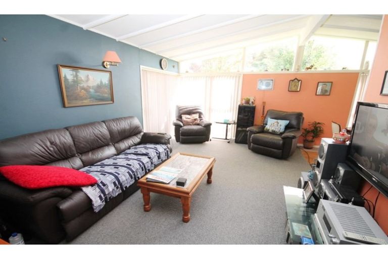 Photo of property in 35 Fairdale Avenue, Red Hill, Papakura, 2110