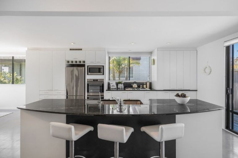 Photo of property in 95b The Esplanade, Manly, Whangaparaoa, 0930