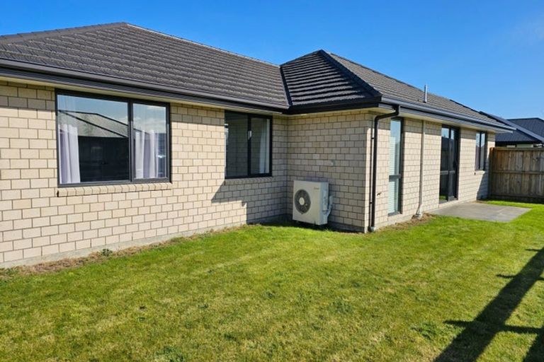 Photo of property in 28 Lomu Way, Rolleston, 7615