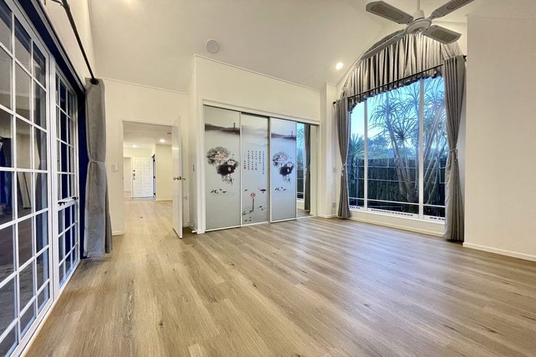 Photo of property in 12 Manu Place, Pinehill, Auckland, 0632