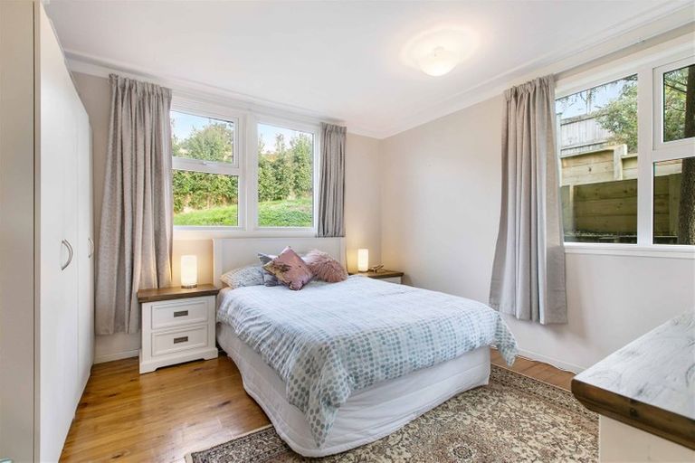 Photo of property in 55 Sunset Road, Totara Vale, Auckland, 0632