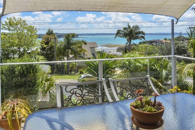 Photo of property in 2/19 Tindalls Bay Road, Tindalls Beach, Whangaparaoa, 0930