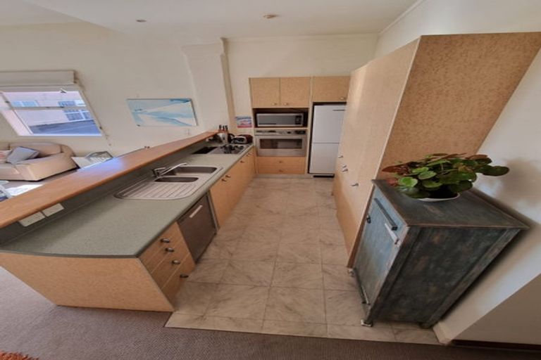 Photo of property in 5/37 Majoribanks Street, Mount Victoria, Wellington, 6011