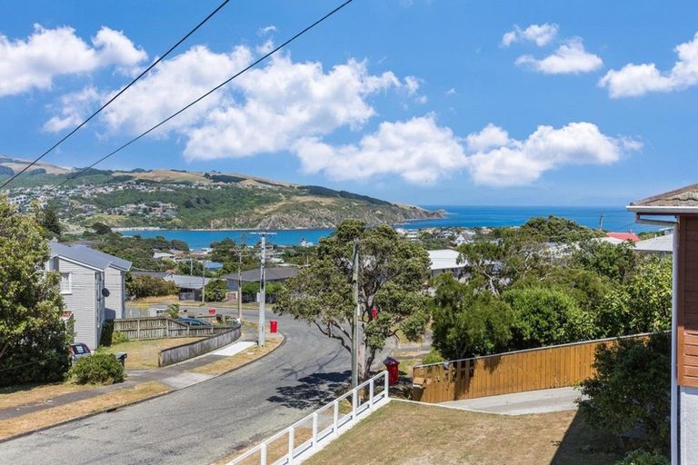 Photo of property in 54 Owhiti Street, Titahi Bay, Porirua, 5022