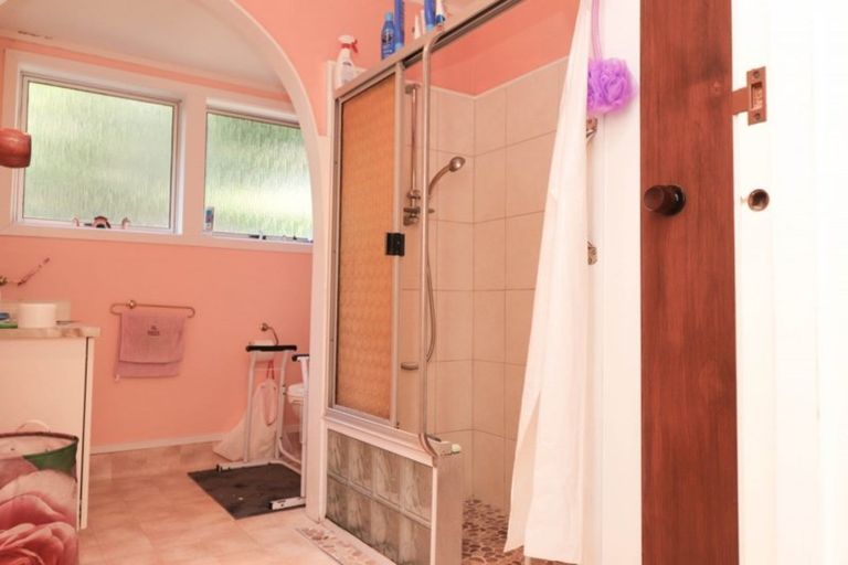 Photo of property in 298 Thames Coast Sh25 Road, Ngarimu Bay, Thames, 3575