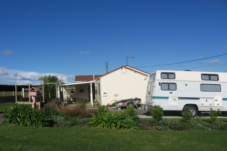 Photo of property in 2 Gloyn Road, Onerahi, Whangarei, 0110