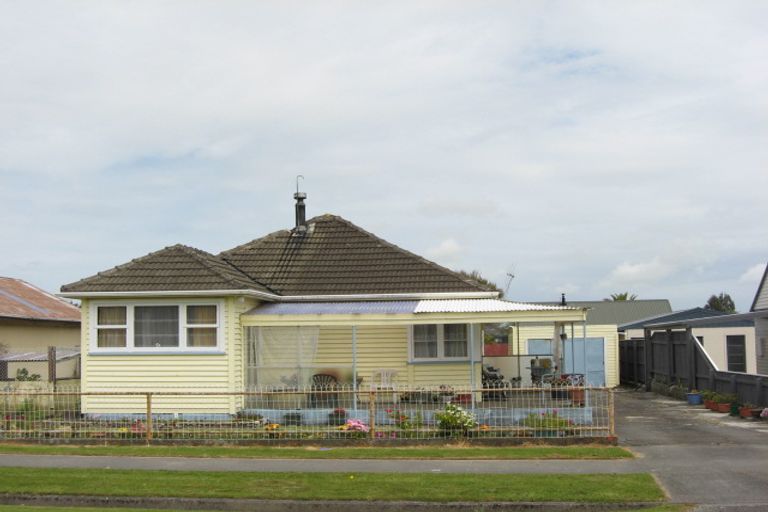 Photo of property in 60 Domett Street, Westport, 7825