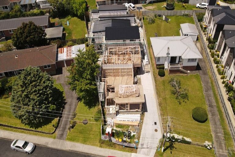 Photo of property in 49b Vera Road, Te Atatu South, Auckland, 0610