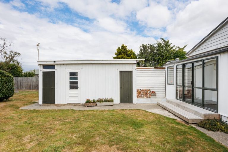 Photo of property in 121/123 High Street, Bulls, 4818
