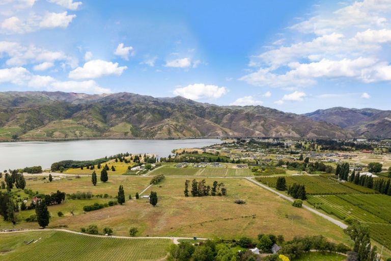 Photo of property in Glenstrae, 133 Luggate-cromwell Road, Cromwell, 9384