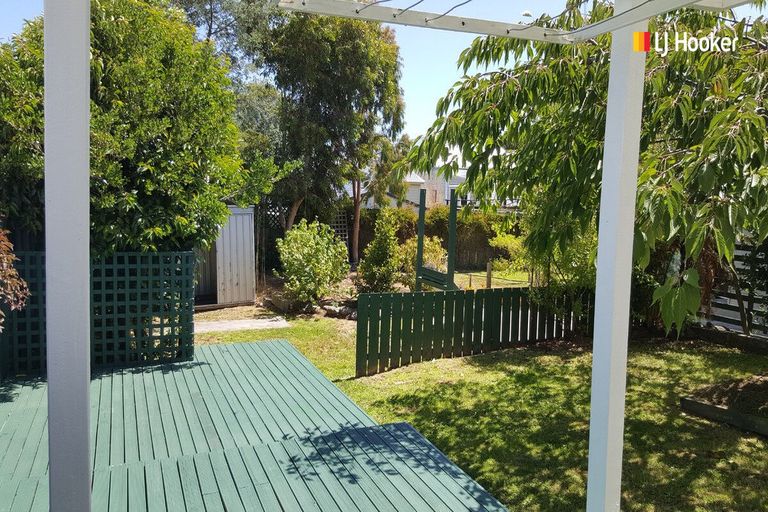 Photo of property in 65 Law Street, Caversham, Dunedin, 9012