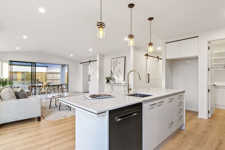 Photo of property in 37 Colpoma Close, Papamoa Beach, Papamoa, 3118