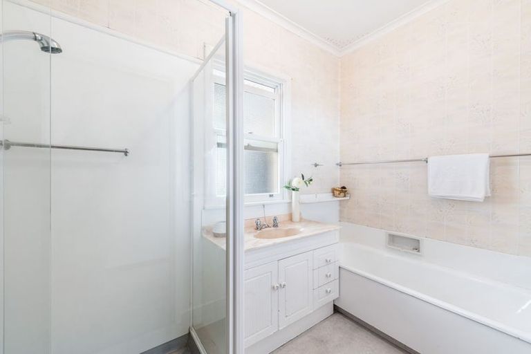 Photo of property in 69 Willerton Avenue, New Lynn, Auckland, 0600