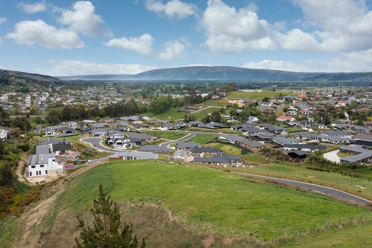 Photo of property in 10 Carnea Heights, Mosgiel, 9024