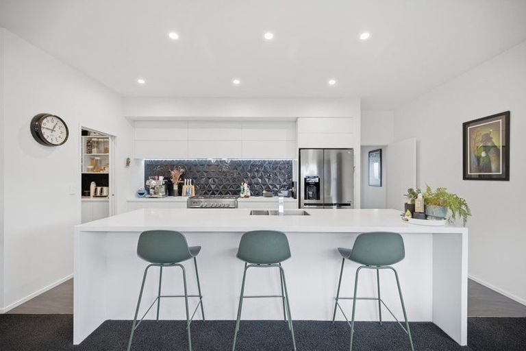 Photo of property in 28 Karere Avenue, Marshland, Christchurch, 8083