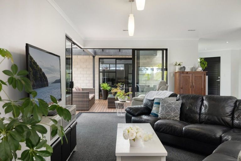 Photo of property in 45 Teal Place, Pyes Pa, Tauranga, 3112