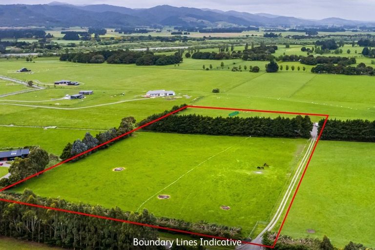 Photo of property in 228 Woodside Road, Woodside, Greytown, 5794