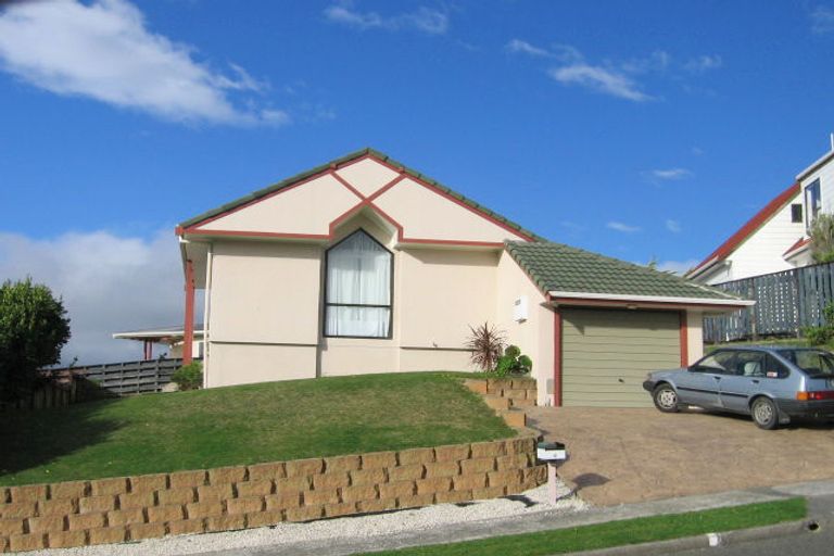 Photo of property in 4 Outram Grove, Kelson, Lower Hutt, 5010
