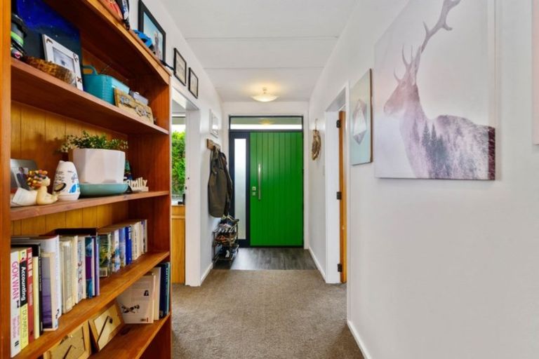 Photo of property in 16 Charles Road, Hannahs Bay, Rotorua, 3010