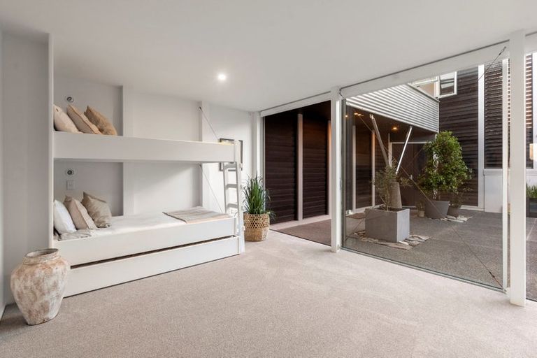 Photo of property in 4 Lagoon Way, Omaha, 0986