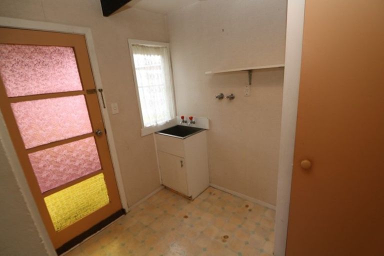 Photo of property in 1 Chaffey Street, Foxton Beach, Foxton, 4815