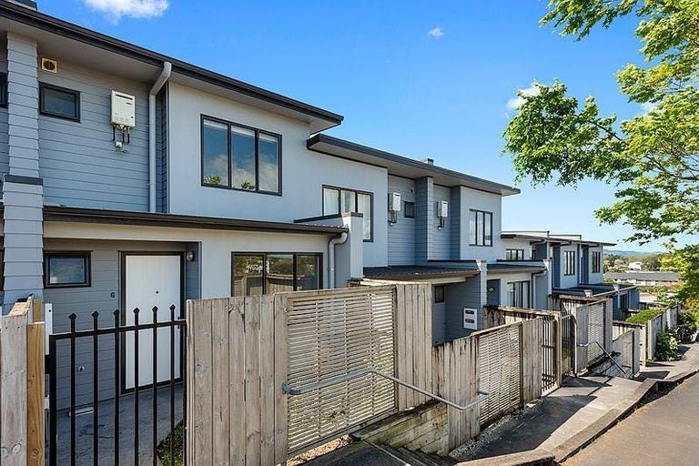 Photo of property in 110b Hillcrest Road, Hillcrest, Hamilton, 3216