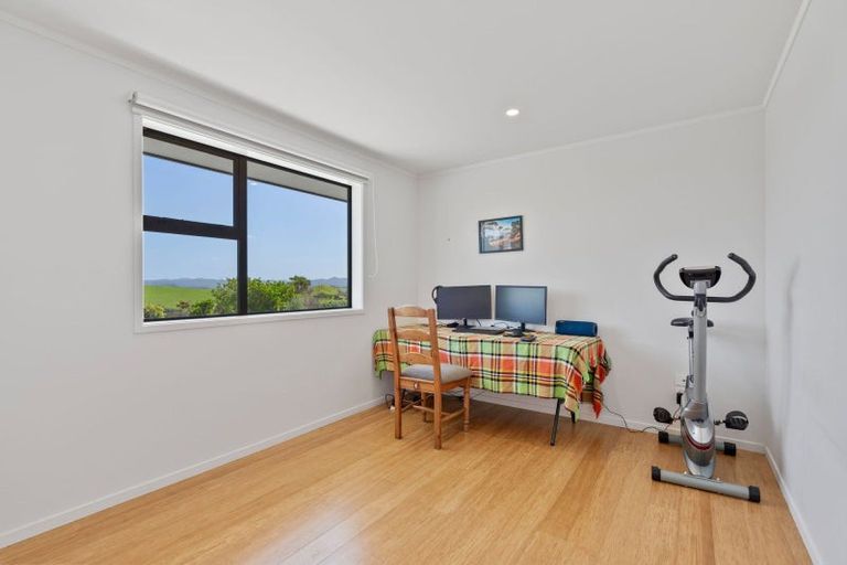 Photo of property in 55 Harambee Road, Taiharuru, Onerahi, 0192