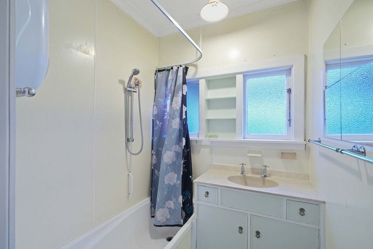 Photo of property in 104 Neill Street, Hornby, Christchurch, 8042