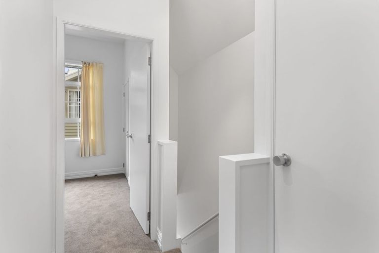 Photo of property in 52 Pipitea Street, Thorndon, Wellington, 6011