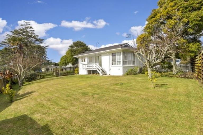 Photo of property in 13 Paulange Place, Pakuranga Heights, Auckland, 2010