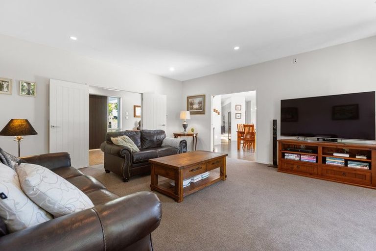 Photo of property in 187 Te Arei Road East, Huirangi, New Plymouth, 4373