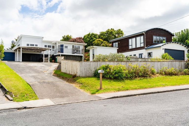 Photo of property in 10 Brigitte View, Snells Beach, 0920