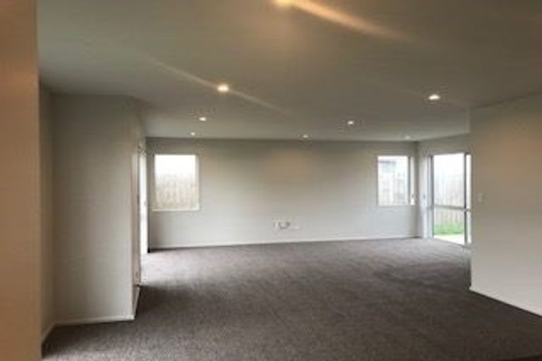 Photo of property in 227 Porchester Road, Takanini, 2112