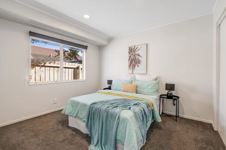 Photo of property in 14 Greta Place, Stanmore Bay, Whangaparaoa, 0932