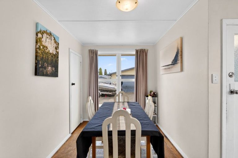 Photo of property in 5 Neal Crescent, Onekawa, Napier, 4110