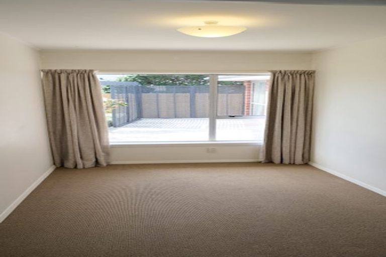 Photo of property in 4 Mcfaddens Road, St Albans, Christchurch, 8052