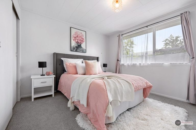 Photo of property in 38b Palmer Crescent, Silverstream, Upper Hutt, 5019