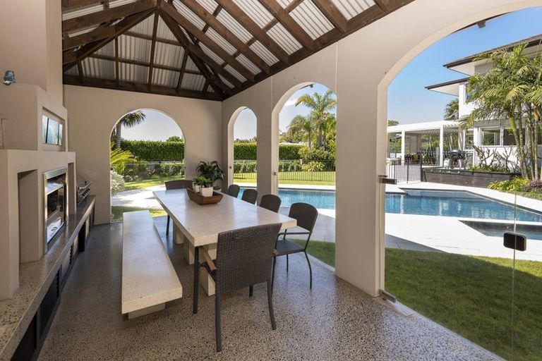 Photo of property in 42 Manor Park, Sunnyhills, Auckland, 2010