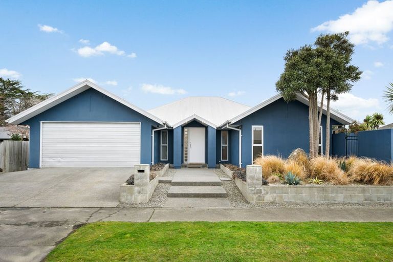 Photo of property in 105 Kotuku Crescent, Woolston, Christchurch, 8023