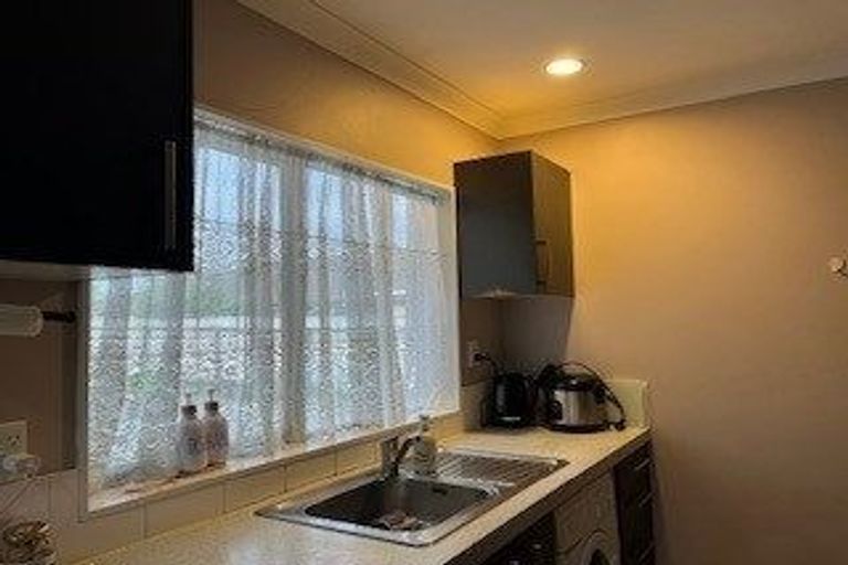 Photo of property in 32a Rimu Street, New Lynn, Auckland, 0600