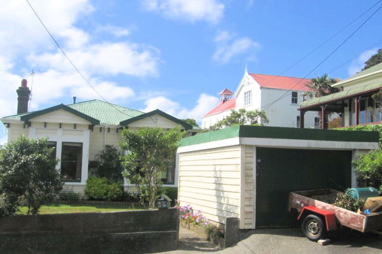 Photo of property in 24 Garfield Street, Brooklyn, Wellington, 6021