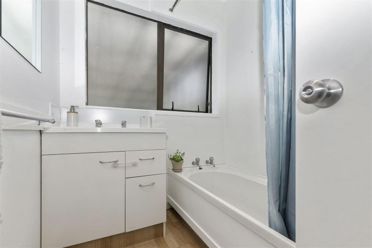 Photo of property in 24 Grayson Avenue, Mangakakahi, Rotorua, 3015