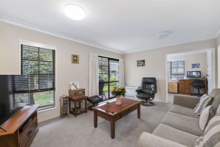 Photo of property in 1/27 Royleen Street, Casebrook, Christchurch, 8051