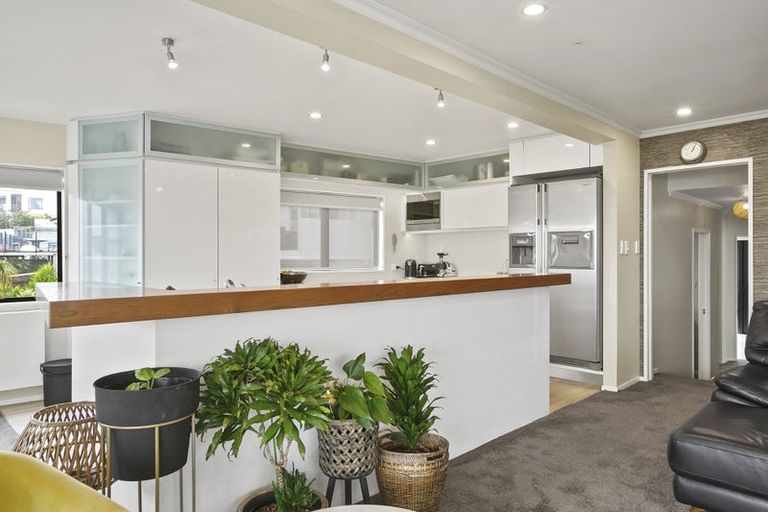 Photo of property in 3/23a Hamblyn Street, Strandon, New Plymouth, 4312