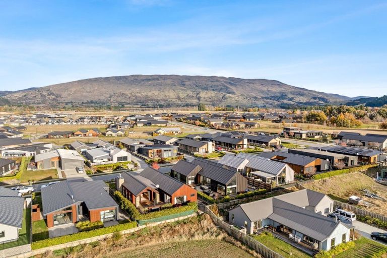 Photo of property in 11 Campbell Road, Wanaka, 9305